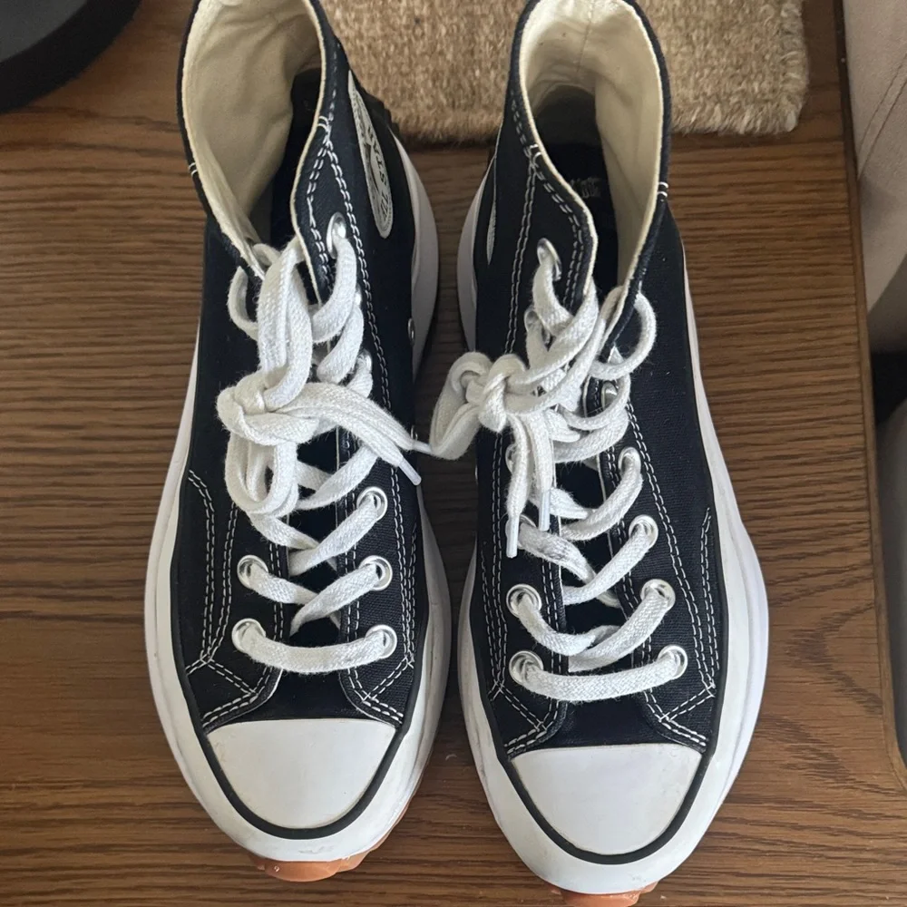 Converse Run Star Hike Platform Hi-Tops - Picture 2 of 4